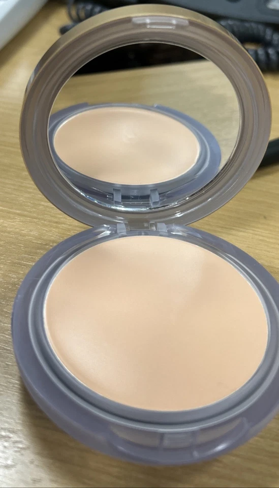 EVE LOM RADIANT GLOW CREAM FOUNDATION IVORY 2 0.35 OZ NEW IN BOX - Image 3 of 4