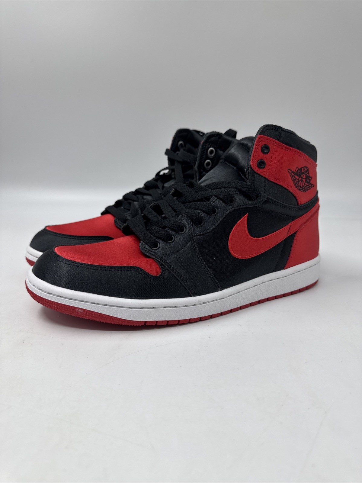 Nike Air Jordan 1 Retro Hi OG Satin Bred Black/Red FD4810-061 Women’s Size 11.5 thumbnail 2
