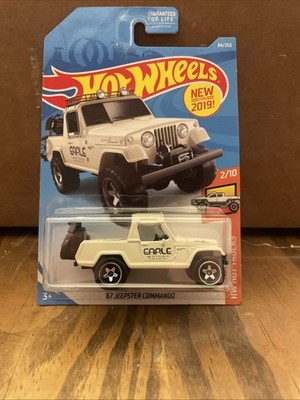 2019 HW HOT TRUCKS Hot Wheels '67 JEEPSTER COMMANDO 84/250