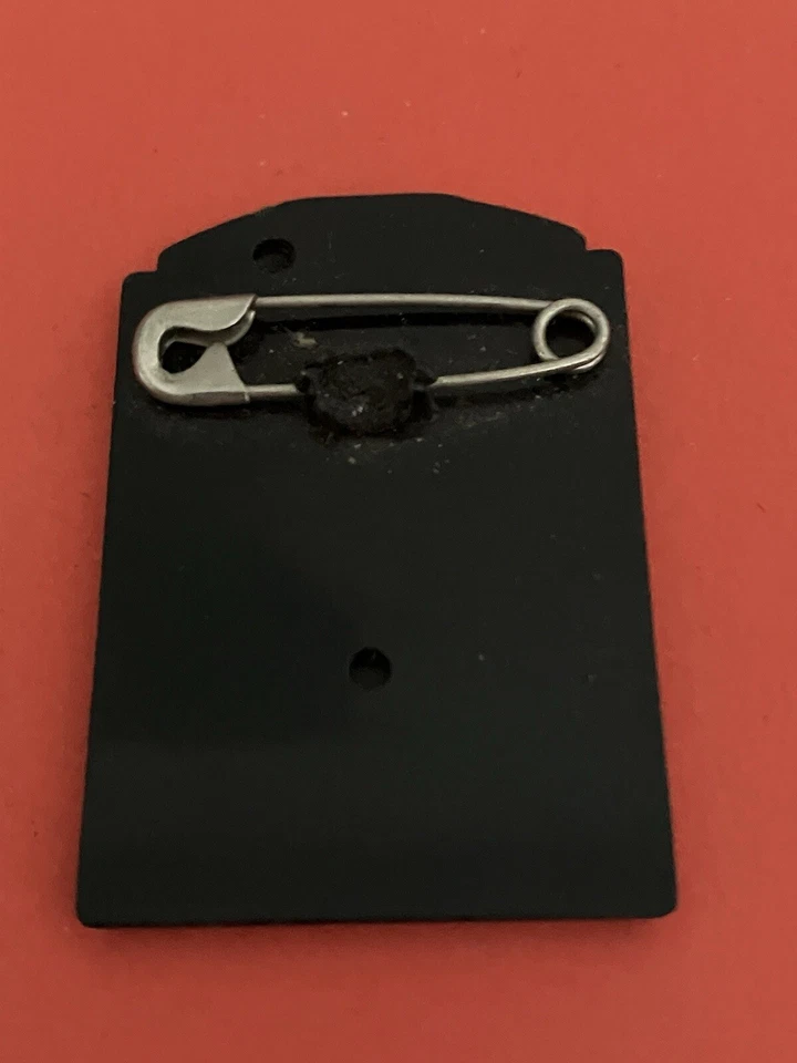 EVER-READY 'POWER TO THE PEOPLE' safety pin fixing lapel badge Vintage 1980s - Image 3 of 3