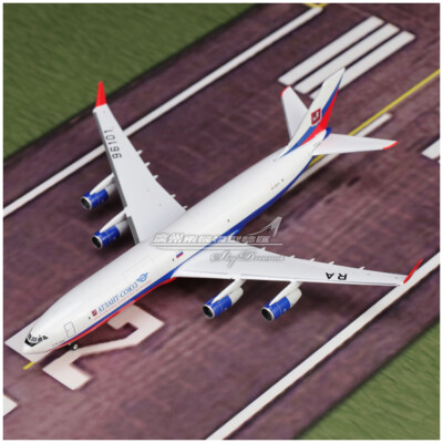 1:400 Phoenix Atlant-Soyuz Airlines Ilyushin Il-96-400T Airplane Diecast Model