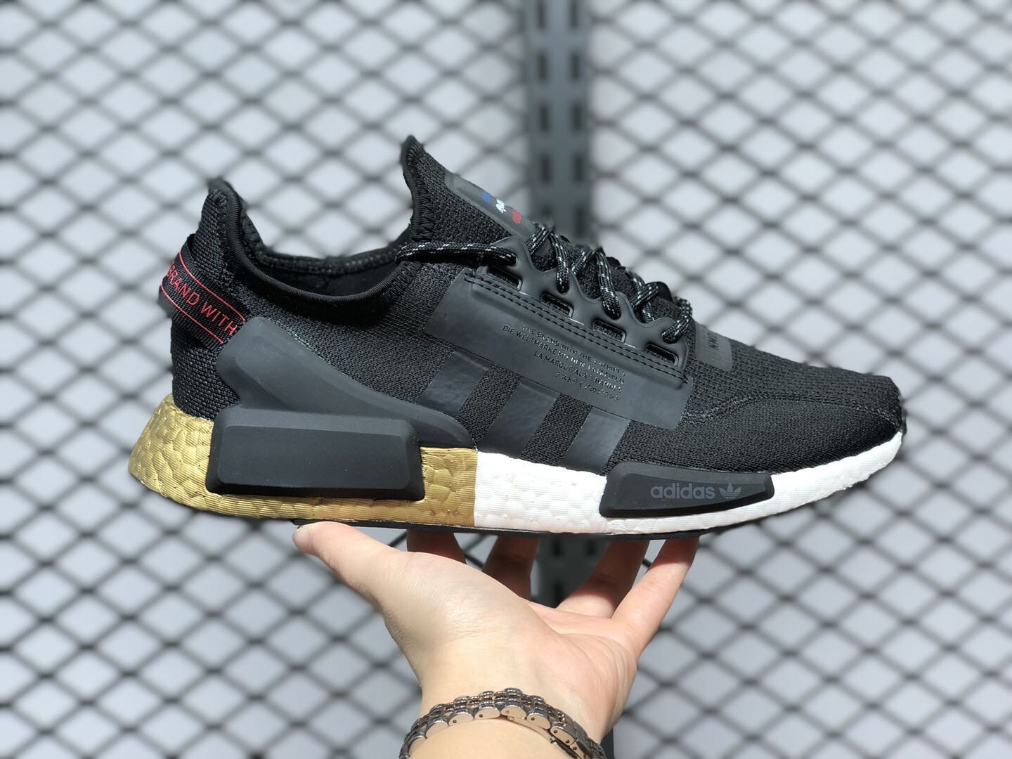 ADIDAS ORIGINALS NMD_R1 V2 CORE BLACK GOLD METALLIC FW5327 SIZE 11 | eBay