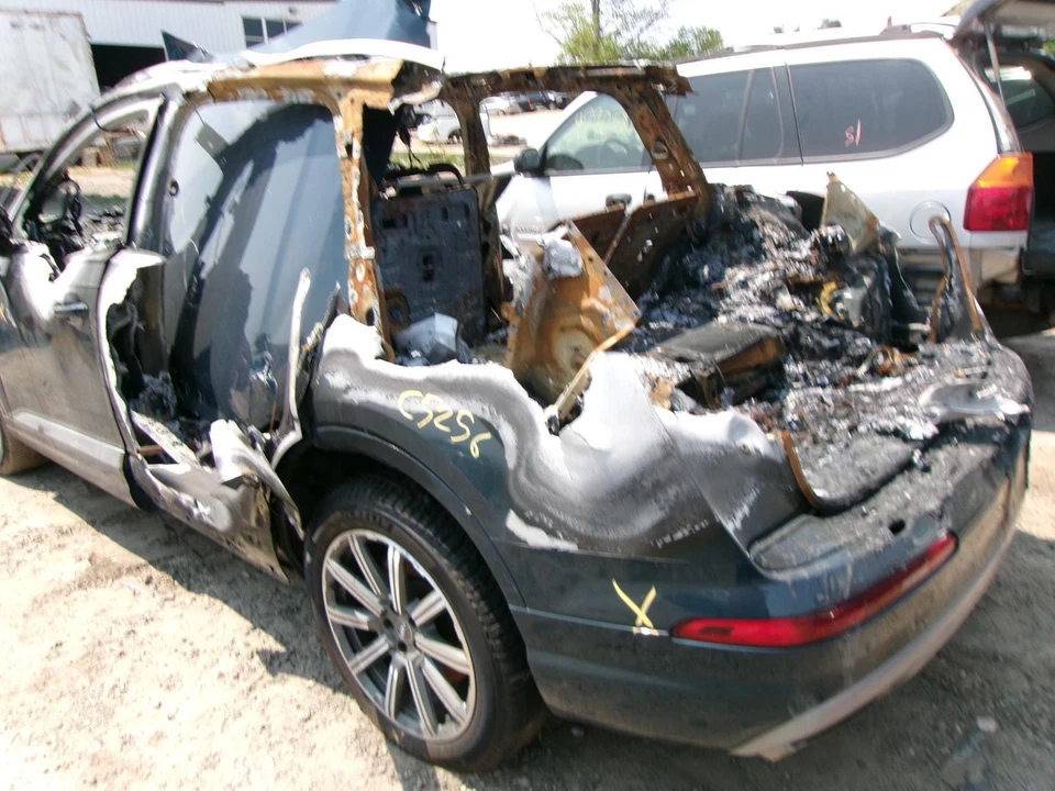 Brazo de control inferior delantero izquierdo delantero usado se adapta a: Audi q7 fo 2018 Foto 3 de 4