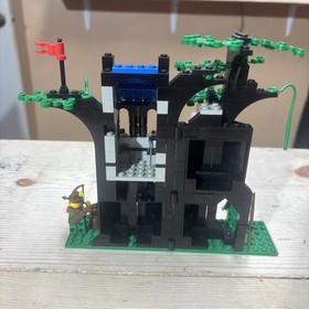 LEGO Castle: Forestmen's Hideout (6054)