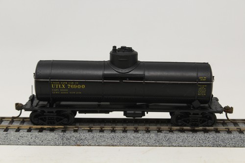 Coche cisterna Union Tank Car Co. UTLX 76900 negro RTR escala HO Walthers 40' | Condition: Used