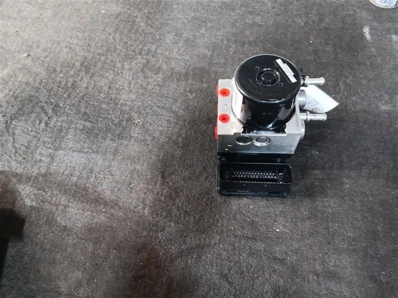 Unidad de control de bomba de freno antibloqueo ABS Nissan Frontier 2014-2019 en OEM Foto 2 de 4