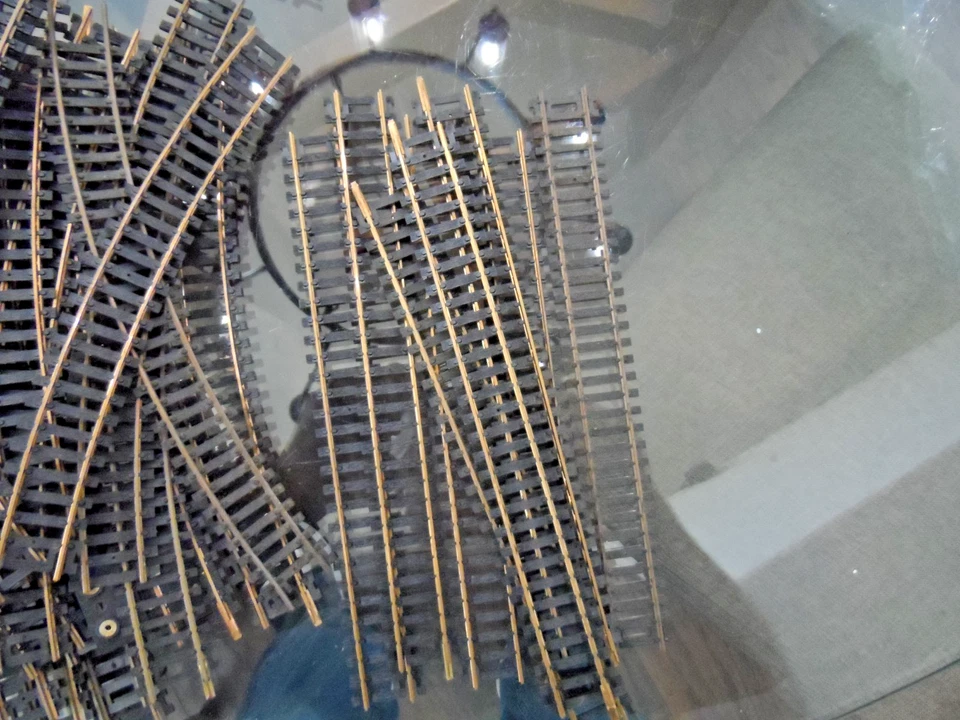 ATLAS HO SCALE BLACK BRASS TRACK SET 8 STRAIGHT 57 CURVED 1 TURN OUT - Image 3 of 4