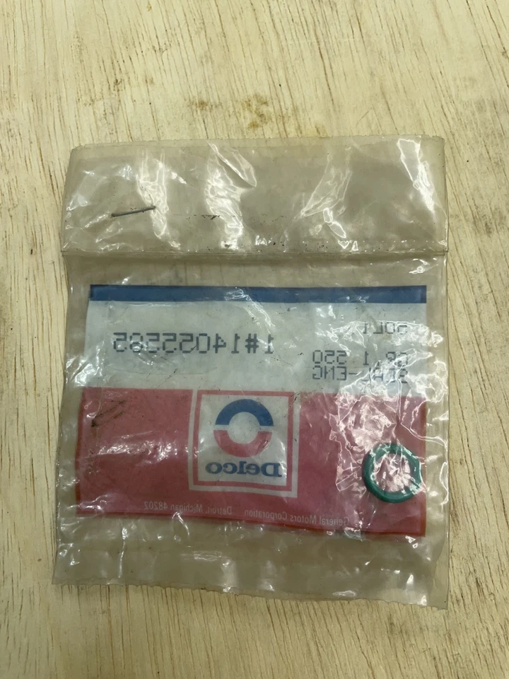 Junta de manguera enfriador de aceite de motor GM OEM 83-91 Blazer Jimmy serie C/K 14055585 Foto 2 de 3