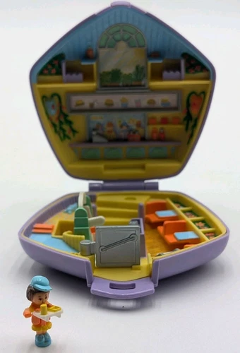 Vintage Polly Pocket 1992 Fast Food Restaurant/Diner Purple Compact w/ 1 Figure