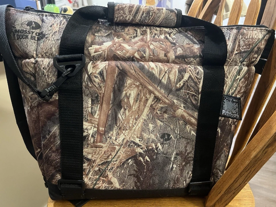 Oso Polar, Roble Mossy Camuflaje, Refrigerador, Paquete de 12 18 X 13 “Ciego de Pato” y Abridor de Botellas Foto 3 de 4