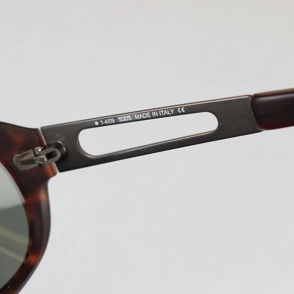 Современные солнцезащитные очки женские «TO 20» черепаховые коричневые овальные 57-18-140 хорошие - Изображение 4 из 4