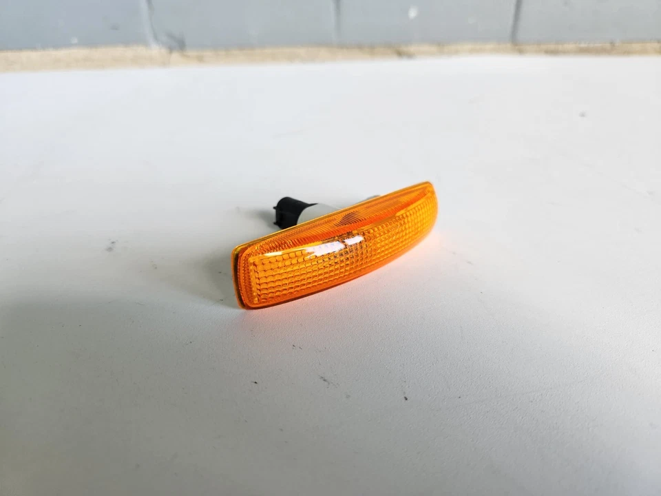 2005 - 2016 路虎 LR3 右前乘客门标记灯 原始设备制造商 131k — 第 4/4 张图片