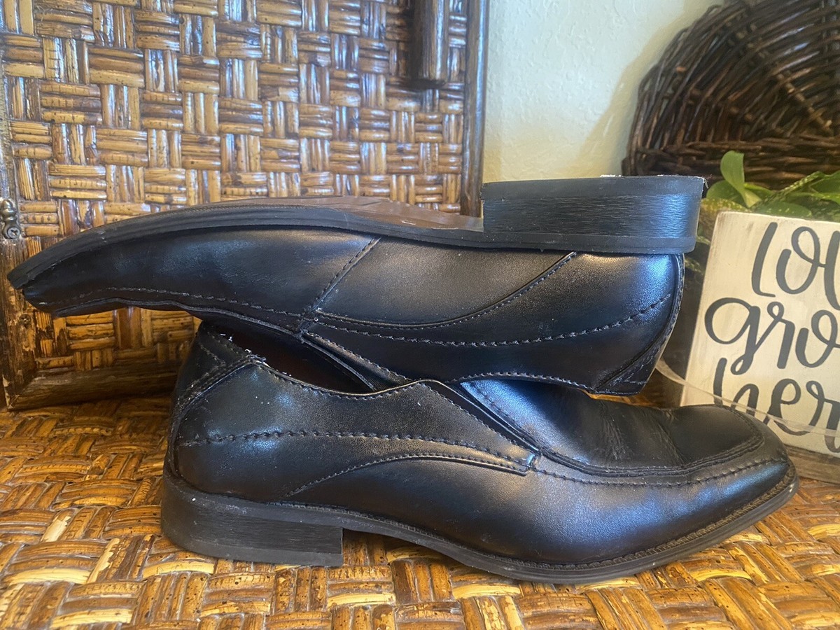 Joseph Abboud Moc Toe Black Leather Dress/ Church Loafers Mens size 11D Joseph Abboud Leather Upper Black Dress Shoes for Men for  main image 4
