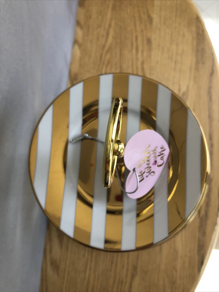 10 Strawberry Street Ceramic 3 Tiered Dessert Tower- White/Gold NWT - Stunning - Image 2 of 4