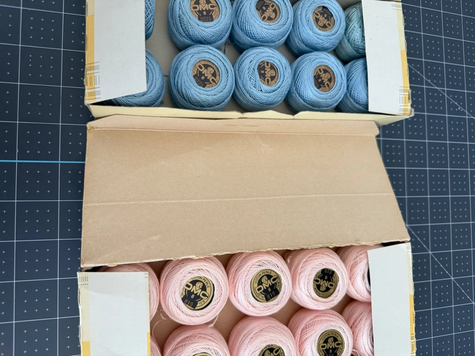 Vintage DMC Coton Cotton Perle  Thread Box of 10 Balls France Size 8 NOS - Image 2 of 4