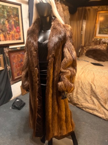Vintage FULL LENGTH GENUINE BEAVER FUR COAT, SIZE MEDIUM