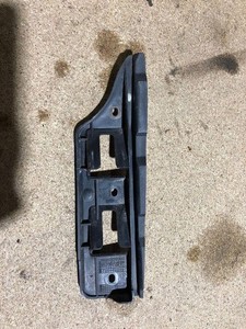 VW JETTA III 1K2 Stoßstangenhalter vorne rechts 1k0807164 1.60 Petrol 33168809