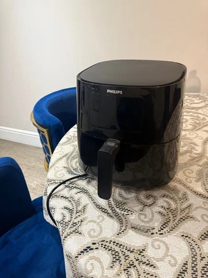 PHILIPS Essential Air Fryer XL - Black