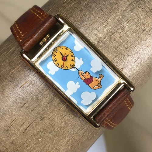 Vintage Timex Disney Winnie the Pooh Flying Balloon 22mm Watch 7 1/4"