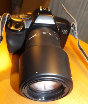 Canon EOS 850 mit Tamron 100 - 300 mm für Bastler (?)