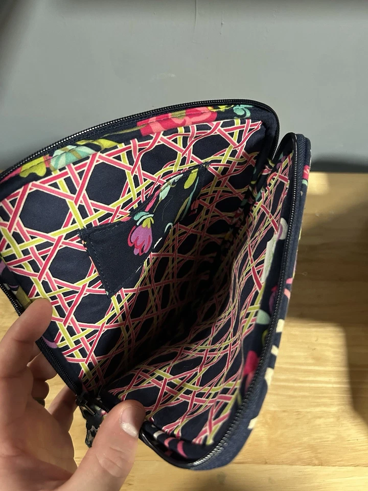 Vera Bradley iPad E Reader Case Navy Blue Floral, 8”x10” - Image 2 of 4