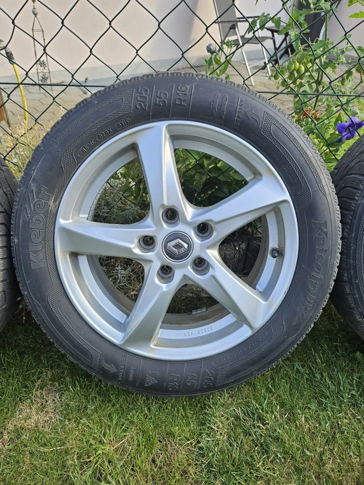 Renault Alufelgen Auf Winterreifen Mit Sensoren - Bild 2 von 4