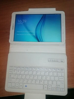 Samsung Galaxy Tab E 9.6 · 8GB · Wi-Fi