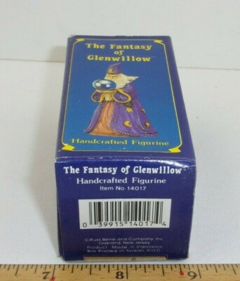 The Fantasy of Glenwillow ceramic figurine MIB Wizard 14017 Russ