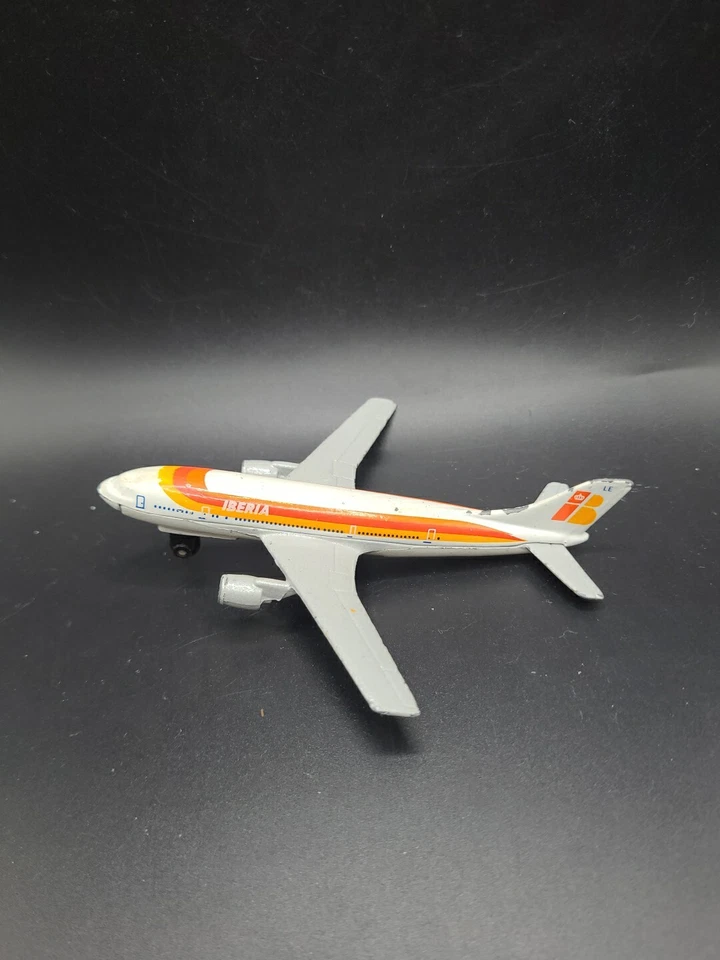 Vintage 1973 Matchbox Skybusters Series SB-28 A 300 Airbus Iberia FREE POST - Image 4 of 4