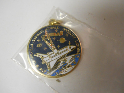 NASA STS-67 Space Shuttle Mission Astro 2 Necklace Charm Pendant 7/8'' Enamel