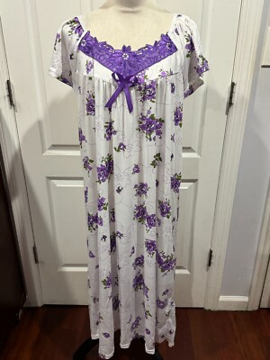 Women Shrt Sleeve White Nightgown Dark Purple Flral Front Lace Sz XL 40''L x 23''W