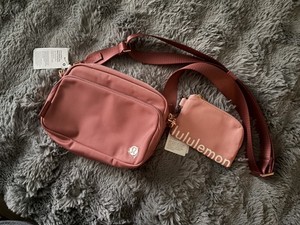 Lululemon Curved Wristlet | eBay