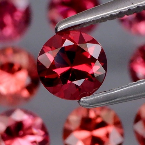 Round Diamond Cut 4 to 4.5mm.Cherry Pink Rhodolite Garnet Africa 12Pcs/4.21Ct. - Picture 3 of 6