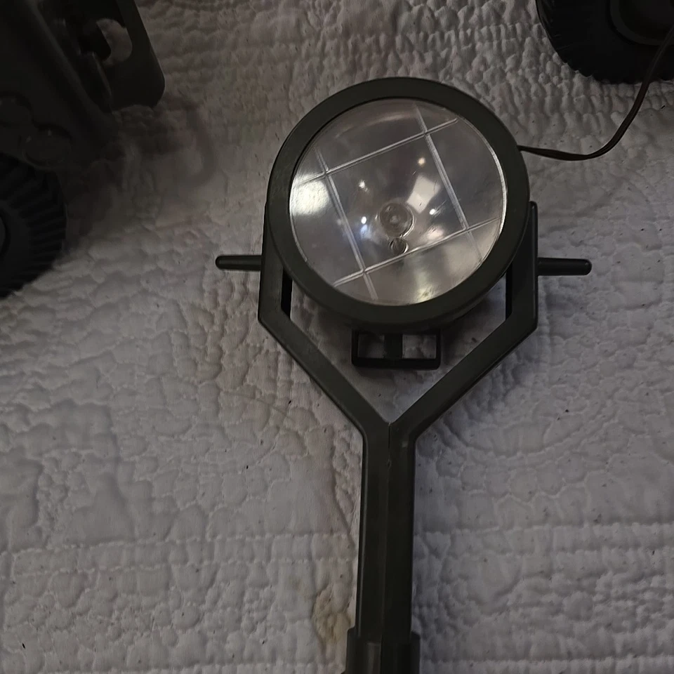 Juego de combate Jeep 7000 GI Joe Hasbro 1965 de colección con remolque y reflector Foto 3 de 4