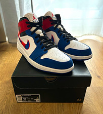 Jordan Air Jordan 1 Mid SE Multicolor Swoosh Mid Top Weiß Blau Rot EU 47,5 …