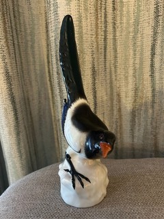 Magpie Figurine Made in Russia Lomonosov. 10in tall