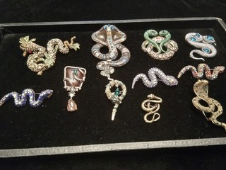 Lote de 11 piezas de nuevos broches broches broches bisutería adorables serpientes joyería