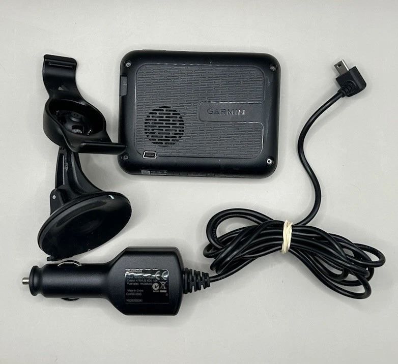 GarminNuvi 30 Travel Assistant GPS For Car - Bundle With Mount And Ac Adapter - Image 2 of 4