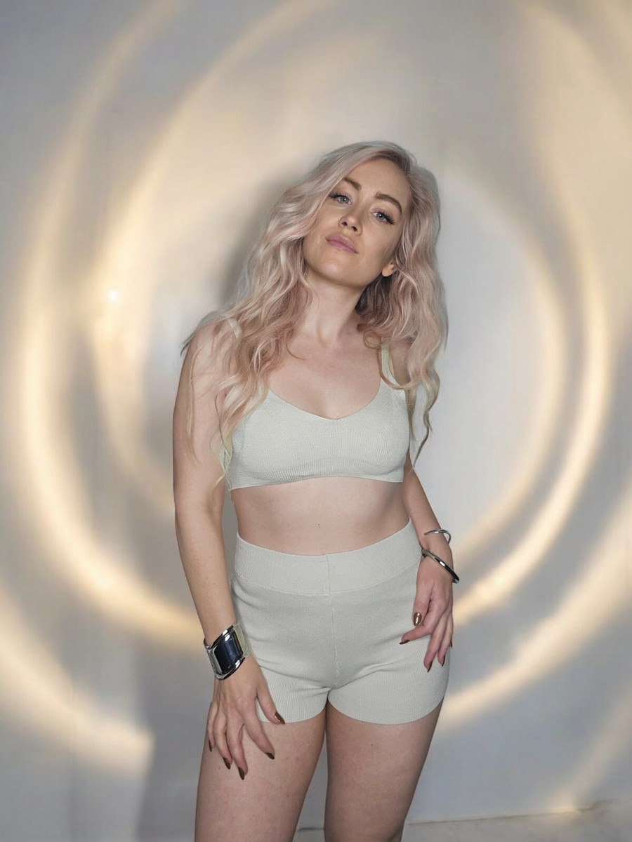 Knit Set Beige Minimalist Crop Top Hot Pants Loungewear Chunky