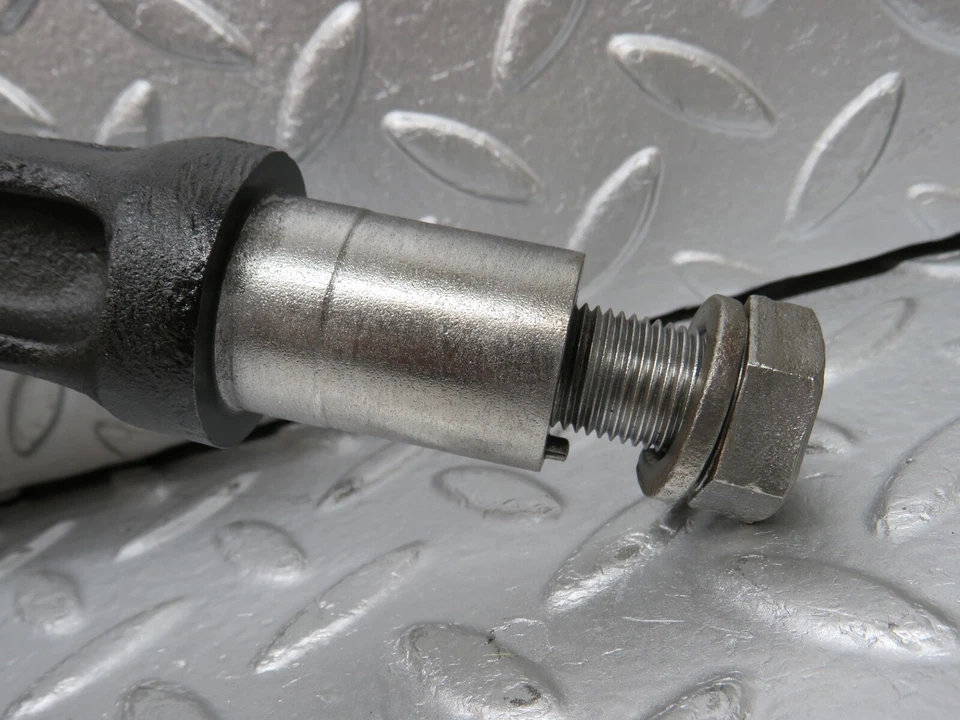 ⚙0370⚙ Mercedes-Benz W108 280SE Differential Mounting Bracket 1113510716 - Image 3 of 4