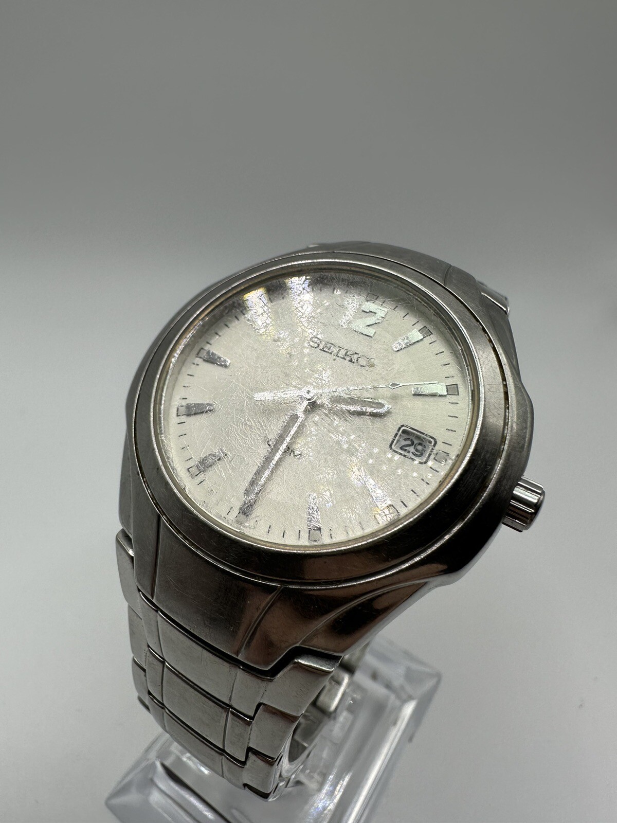 Seiko 7N42 0DE0 Heavily Scratched Men’s 42mm Quartz Stainless Watch image 2