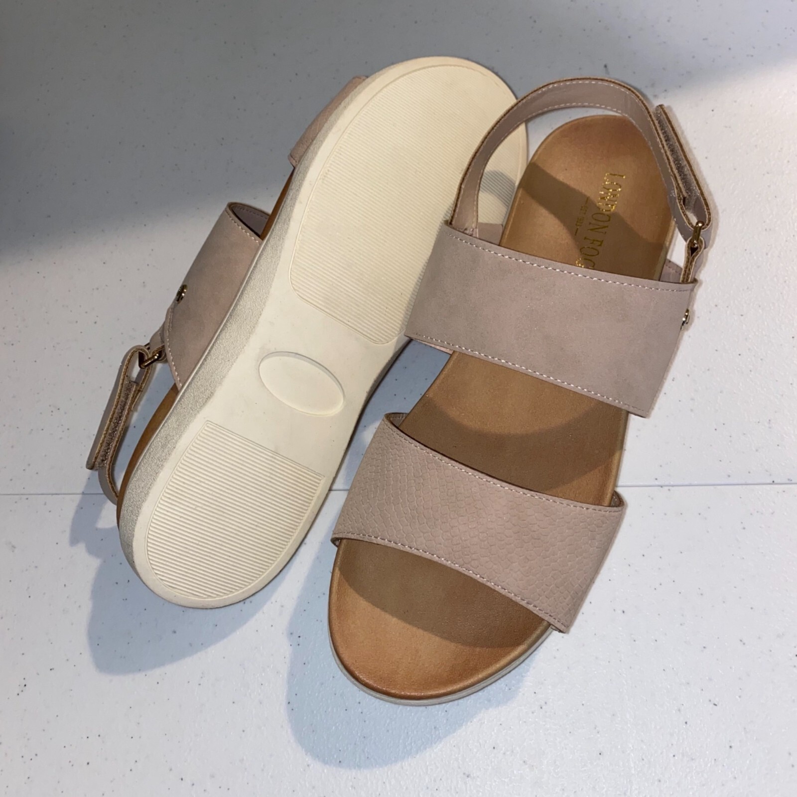 APL London Fog sandali bassi donna casual con cinturino regolabile misura 9 5M punta aperta