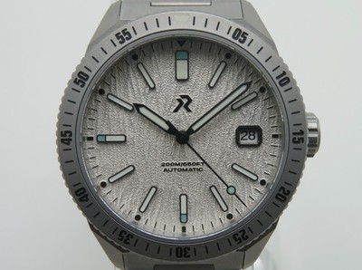 RZE Endeavour Glacier Men's 40mm Titanium Automatic Wristwatch 