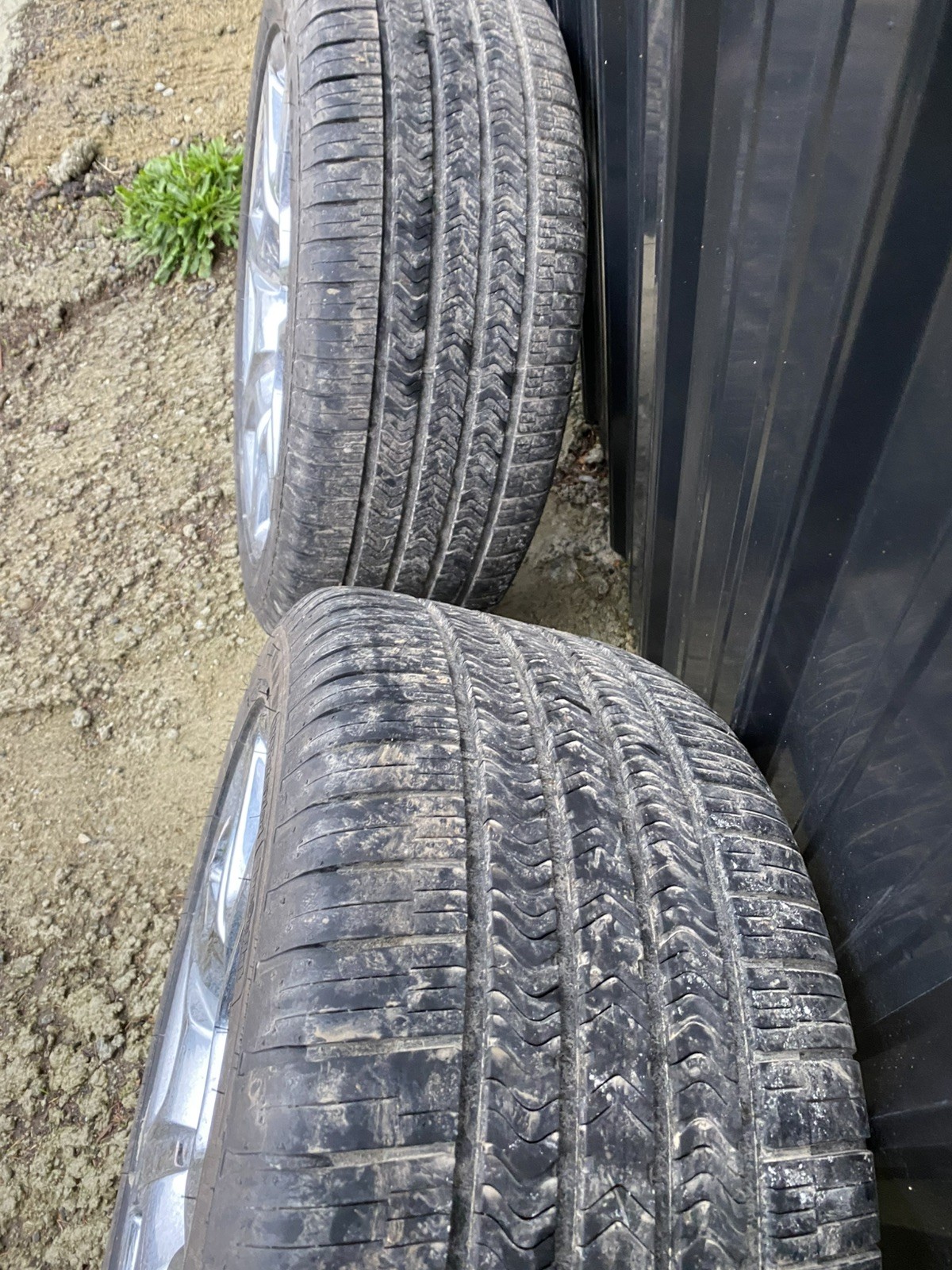 2013 Rolls Royce chrome 20inch wheels and tires Chrome tires about 80%
