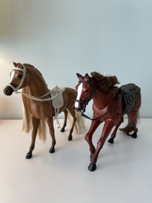 Vintage Pair Of Toy Horses With Saddles Kid Kore Barbie