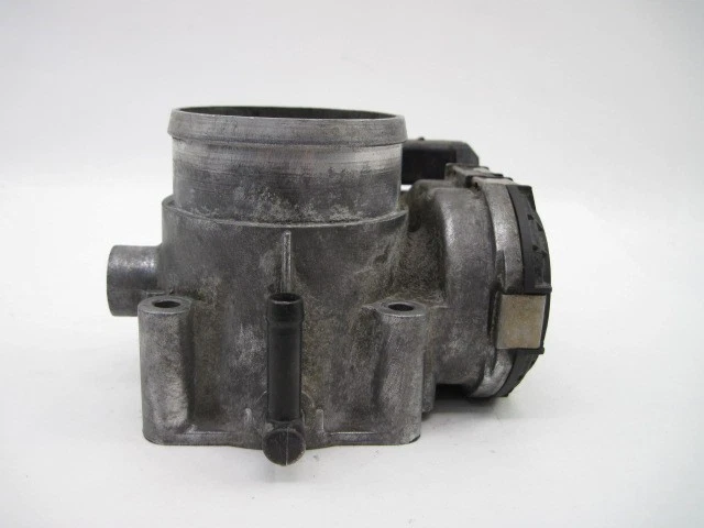 Used Fuel Injection Throttle Body fits: 2001 Volkswagen Golf Grade A Foto 2 de 4