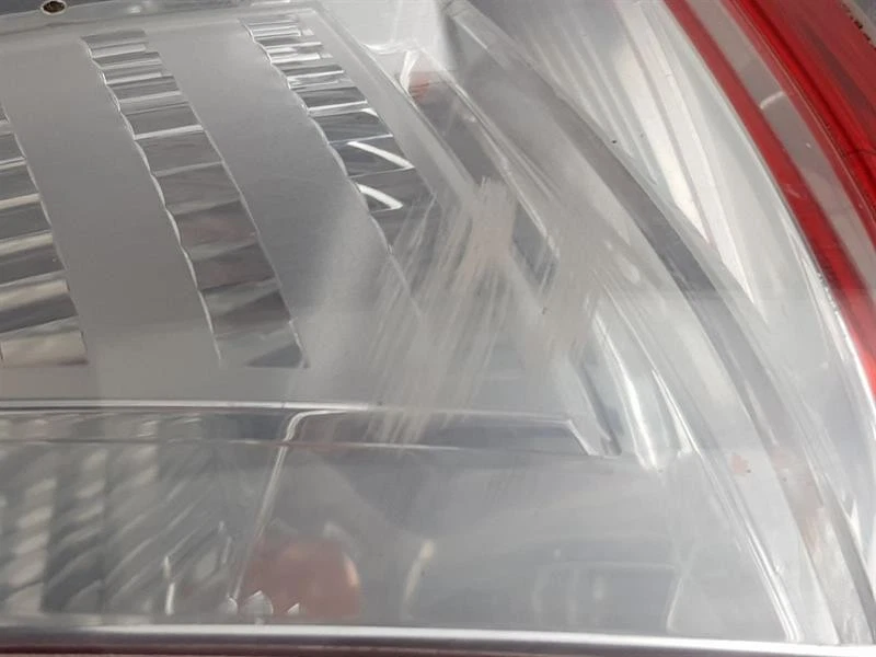 2008 HONDA CR-V REAR TAIL LIGHT LH PASSENGER SIDE 5 DOOR ESTATE  - Image 4 of 4