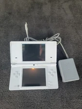 nintendo dsi console white