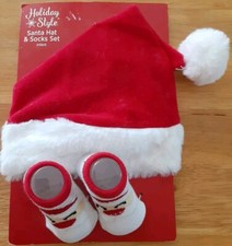 Holiday Style Santa Hat  Socks Set Christmas NIP