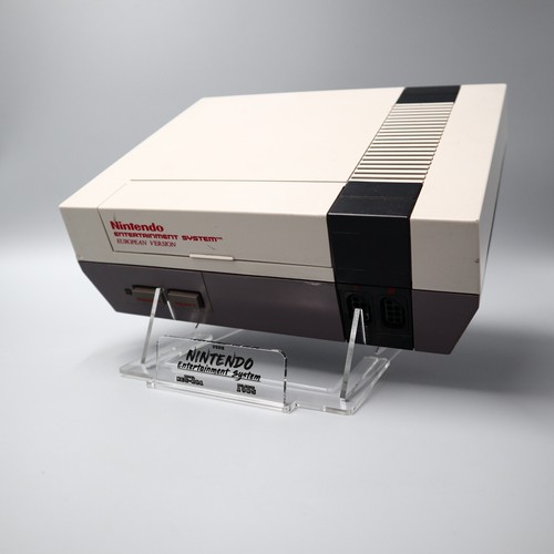 Acryl Aufsteller Präsentation Nintendo Entertainment System Konsole NES Halter  - Picture 1 of 11